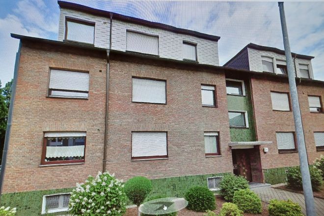 Gepflegte 4,5-Zimmer-Wohnung mit Balkon und Garage in ruhiger Lage von Oberhausen-Sterkrade zu verkaufen!