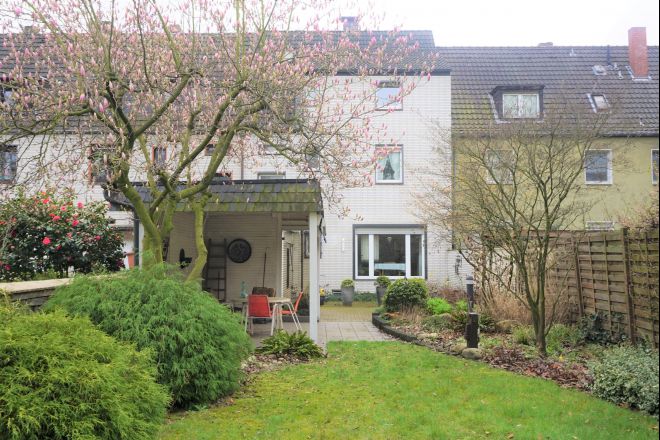 Gepﬂegtes Einfamilienhaus mit schönem Garten in Oberhausen-Alstaden
