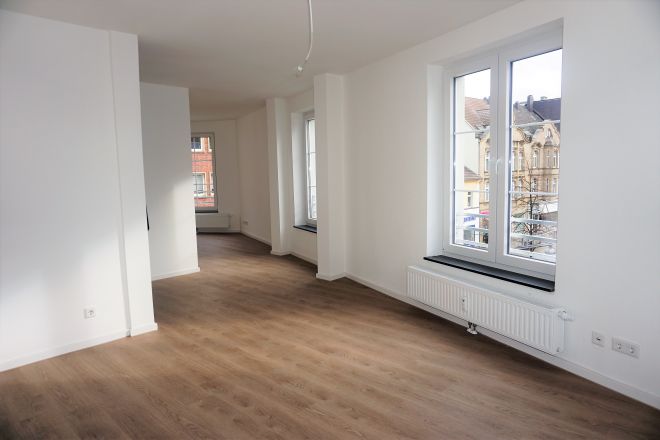 Hervorragende 2,5 Zimmer Wohnung mit Balkon und oﬀenem Wohnbereich in zentraler Lage von Oberhausen