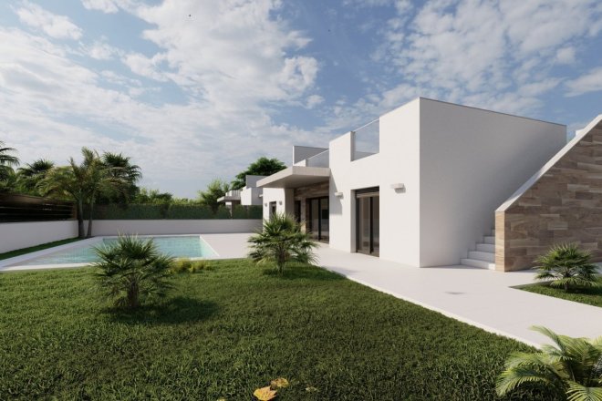 NEU GEBAUTE VILLEN IN ROLDAN