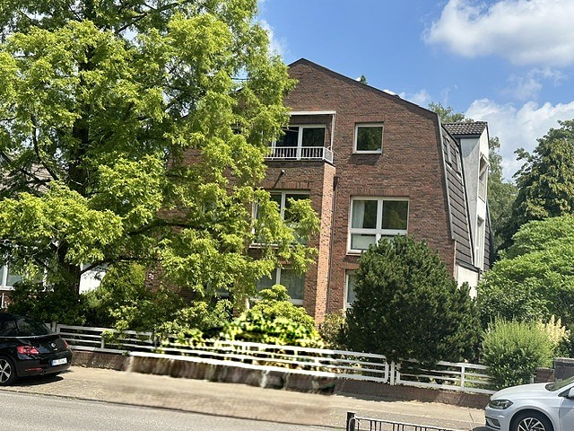 Erstklassige und moderne Wohlfühl-4,5 Raum-Wohnung mit Balkon, Garten und Garage zu verkaufen!