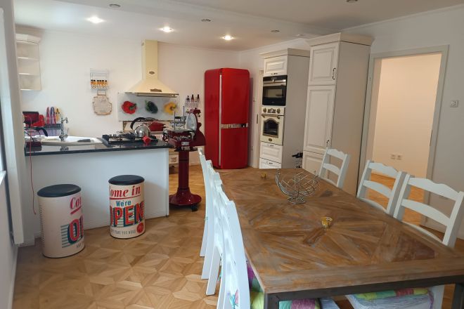 Purer Luxus! Moderne, komplett möblierte Wohnung in Oberhausen Schwarze-Heide zu vermieten!