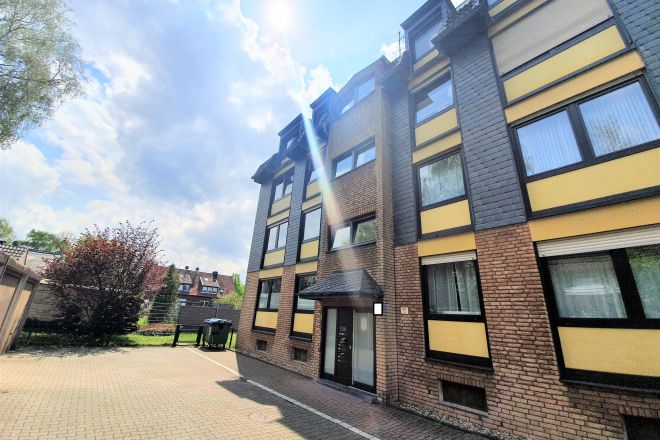 Gepflegte Wohnung im 2.OG links in Königshardt, zu verkaufen!