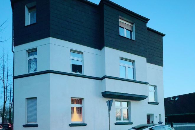 Top saniertes Zweifamilienhaus mit zwei Wohnungen - langfristig vermietet in in Oberhausen-Rothebusch